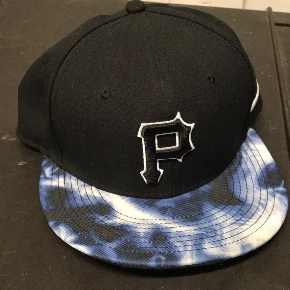 Nike blue smoke Pirates hat. New condition.